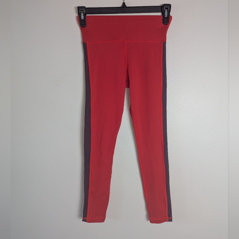 4 Zyia Active Red Colorblock Leggings